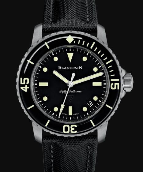 Blancpain Fifty Fathoms Watch Review Nageurs de combat Automatique Replica Watch 5015E 1130 B52A